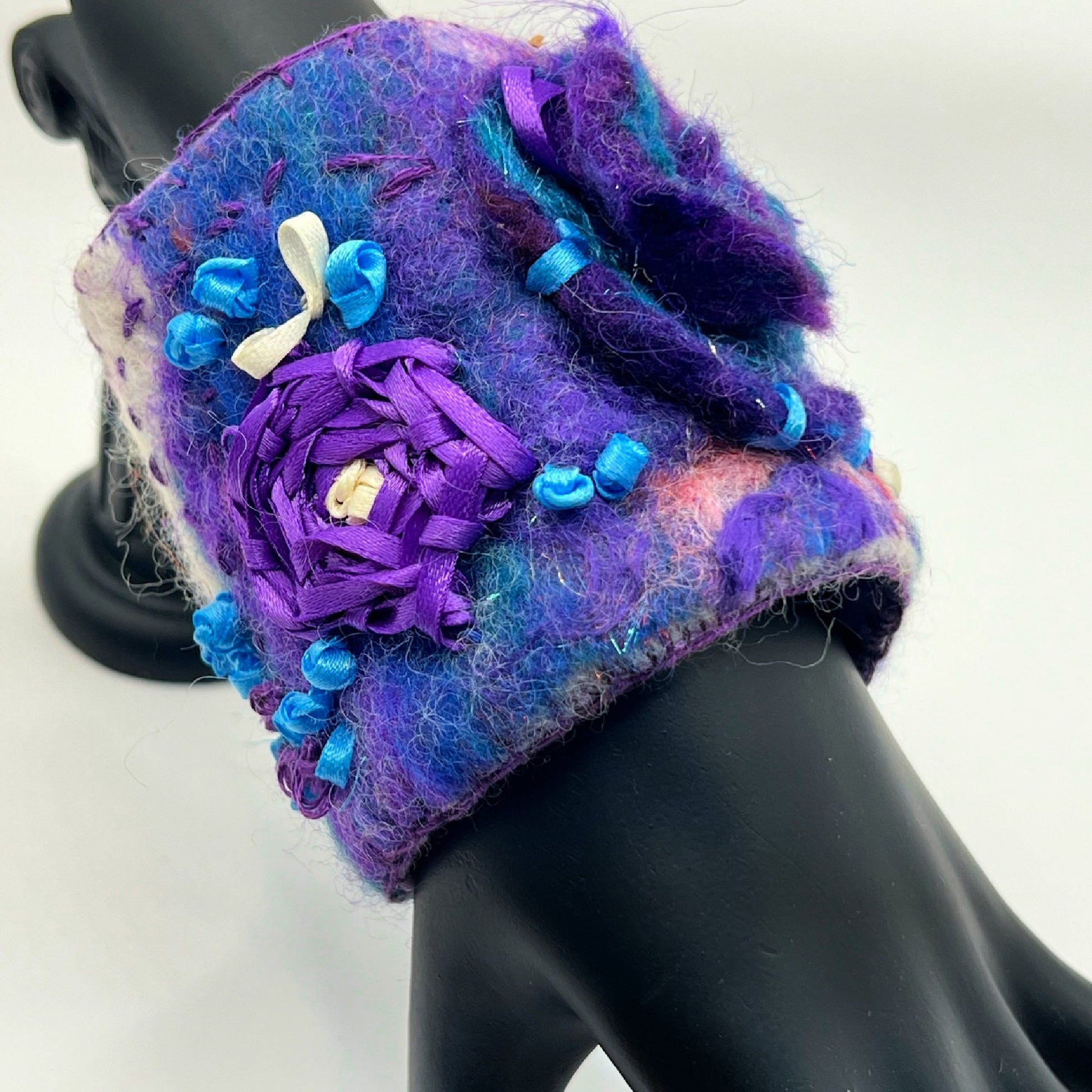 Felted Bracelet, Purple Blue Cuff Bracelet, Wool Bracelet, Wrist Cuff, Cuff Bracelet, Handmade Boho, Wool Felted Jewelry Bohemian